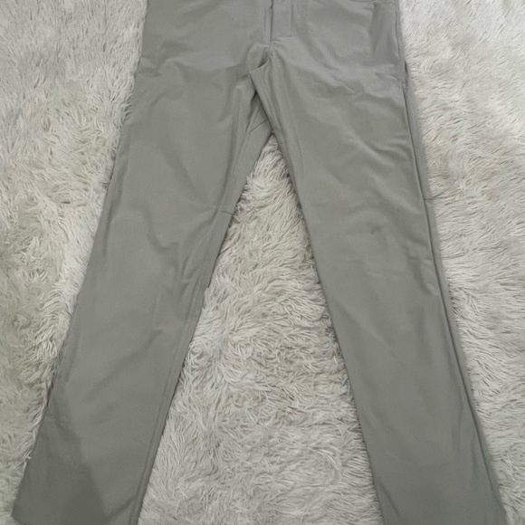 Lululemon ABC Classic-Fit 5 Pocket Pant Warpstreme - Size 32W x 34L. Like new - Picture 4 of 9